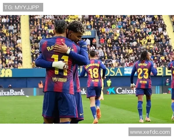 西甲激战：多特蒙德完胜里昂补时进球点燃全场激情