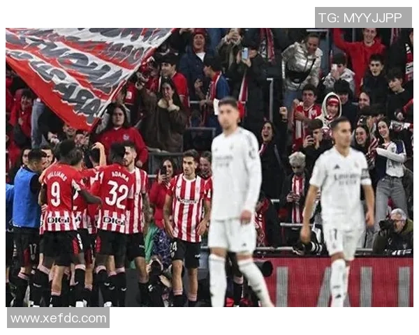 足总杯激战:皇马与AC米兰鏖战成平局红牌事件引发全场热议